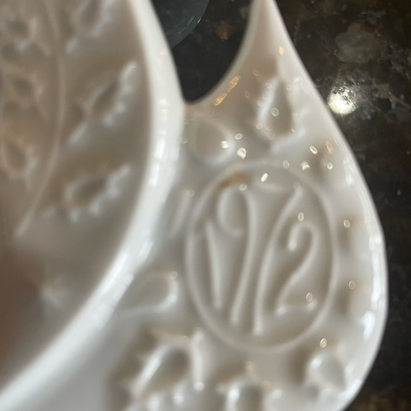 Vntg Haviland Limoges White Porcelain 1972 Prancing Horse Christmas Ornament. - Picture 3 of 7